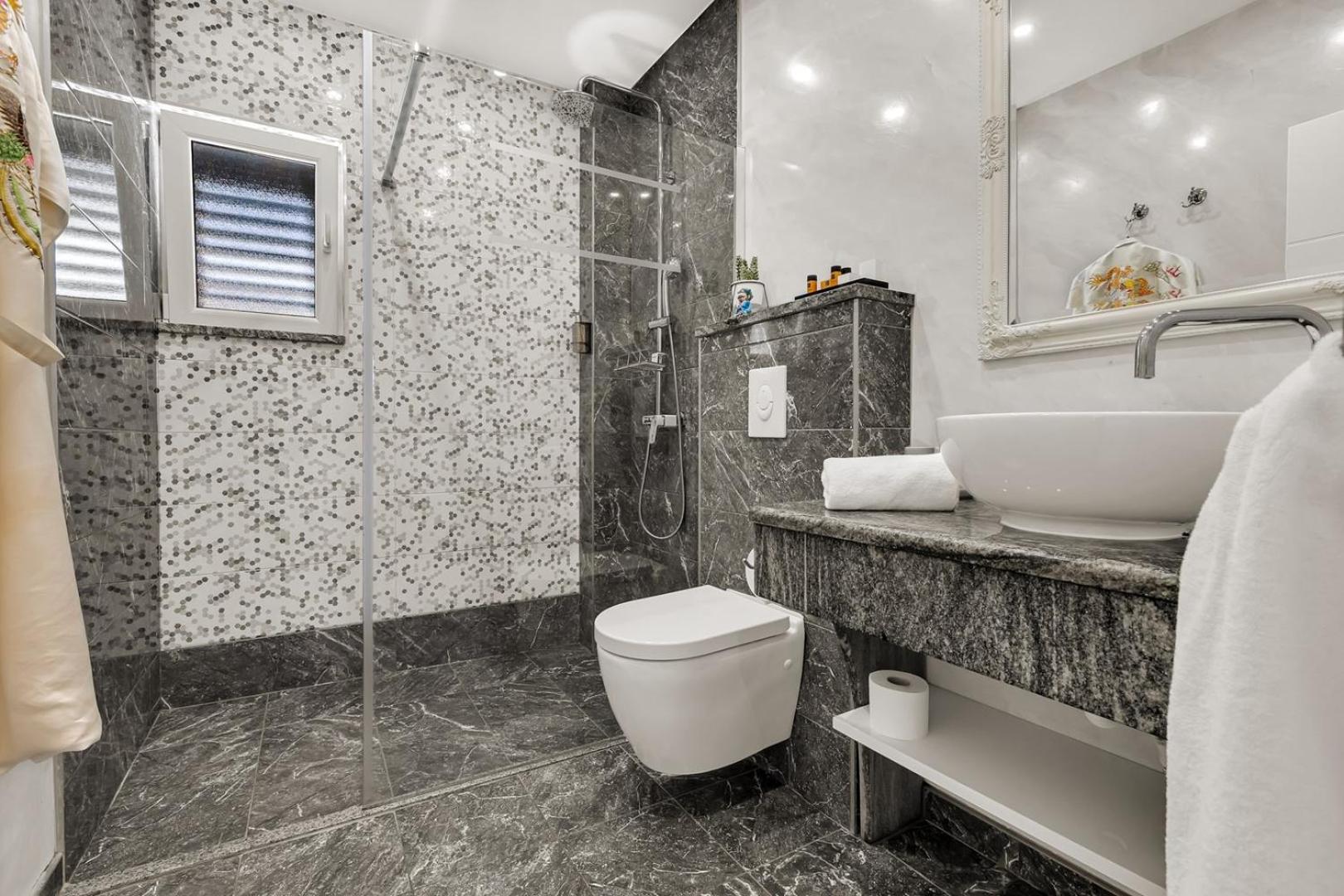 Festina Lente A Luxury In Makarska, Heated Pool