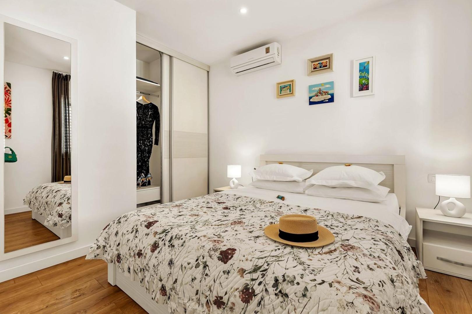 Festina Lente A Luxury In Makarska, Heated Pool *