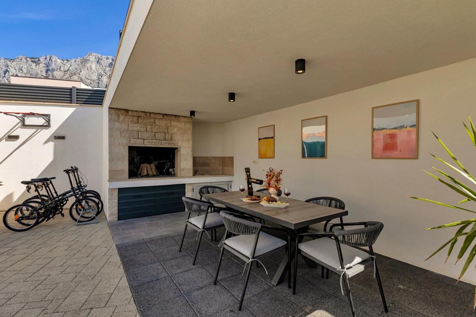 Vila Festina Lente A Luxury In Makarska, Heated Pool